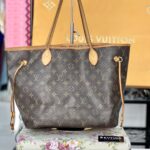 Louis Vuitton Neverfull MM Monogram