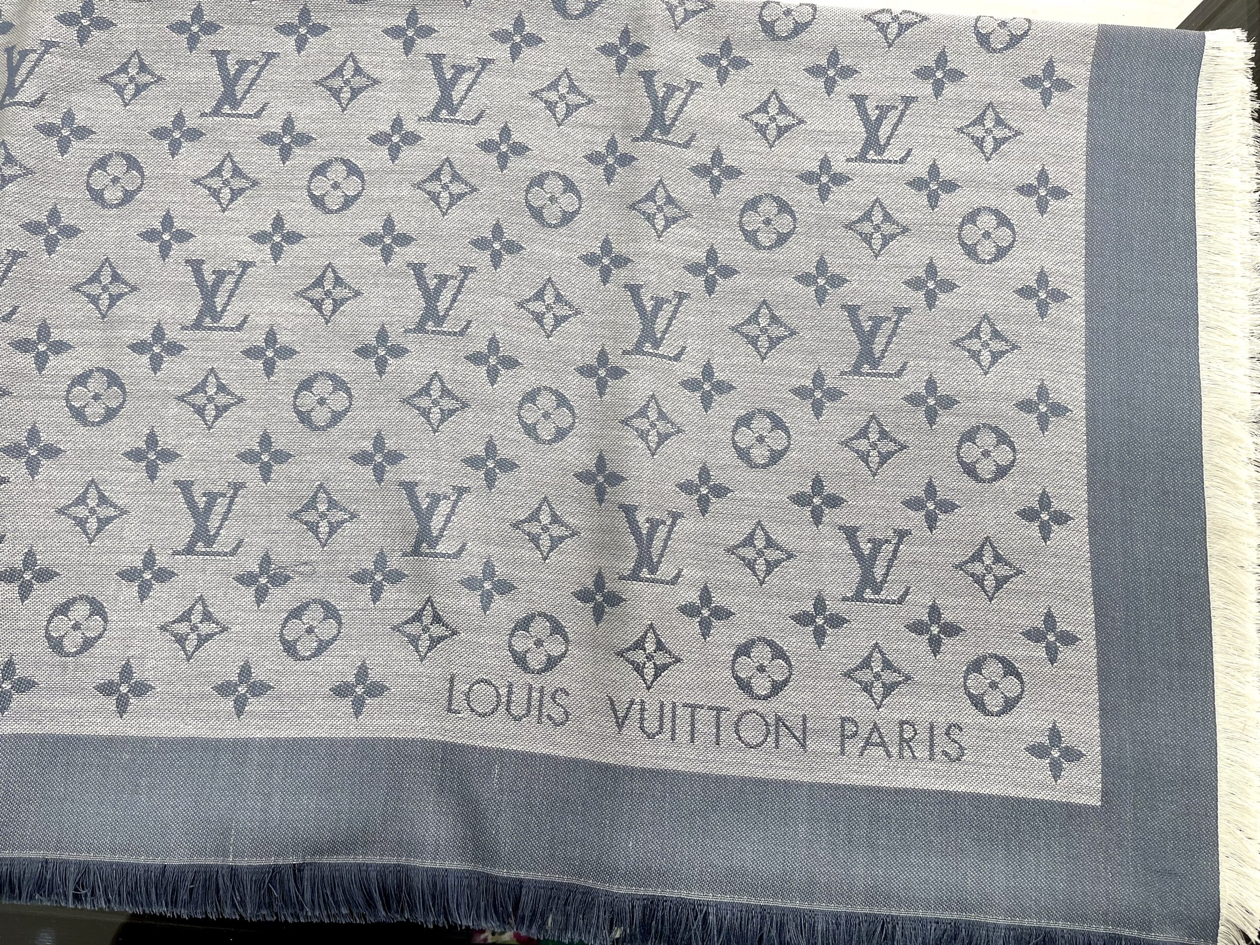 False Louis Vuitton Scialle Monogram Denim 140 Rosso Imitazioni Outlet  Online