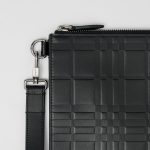 Burberry pochette con cerniera pelle nera motivo Tartan