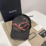 Gucci 426887 4HB10 KINGSNAKE PRINT GG SUPREME Cappello - Nero